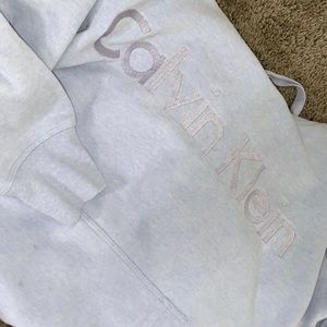 size medium calvin klein hoodie 🤍never worn